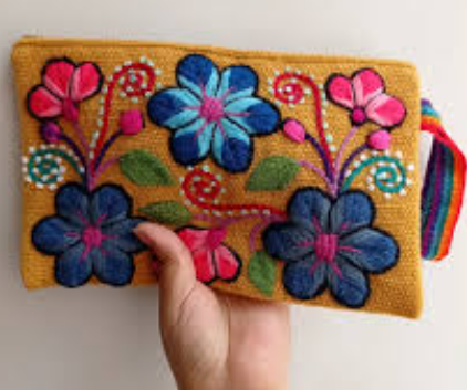 Billetera bordada flores andinas